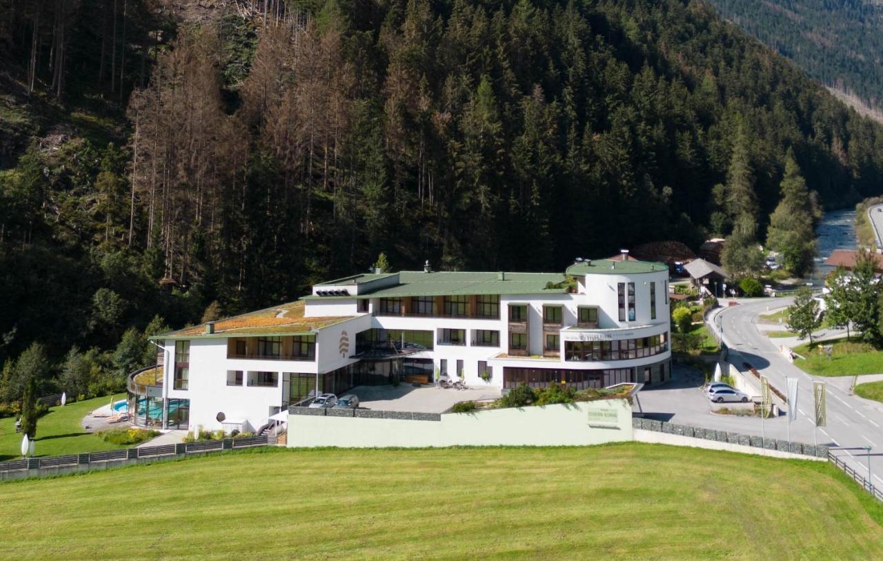 Spa Hotel Zedern Klang Hopfgarten in Defereggen Eksteriør bilde